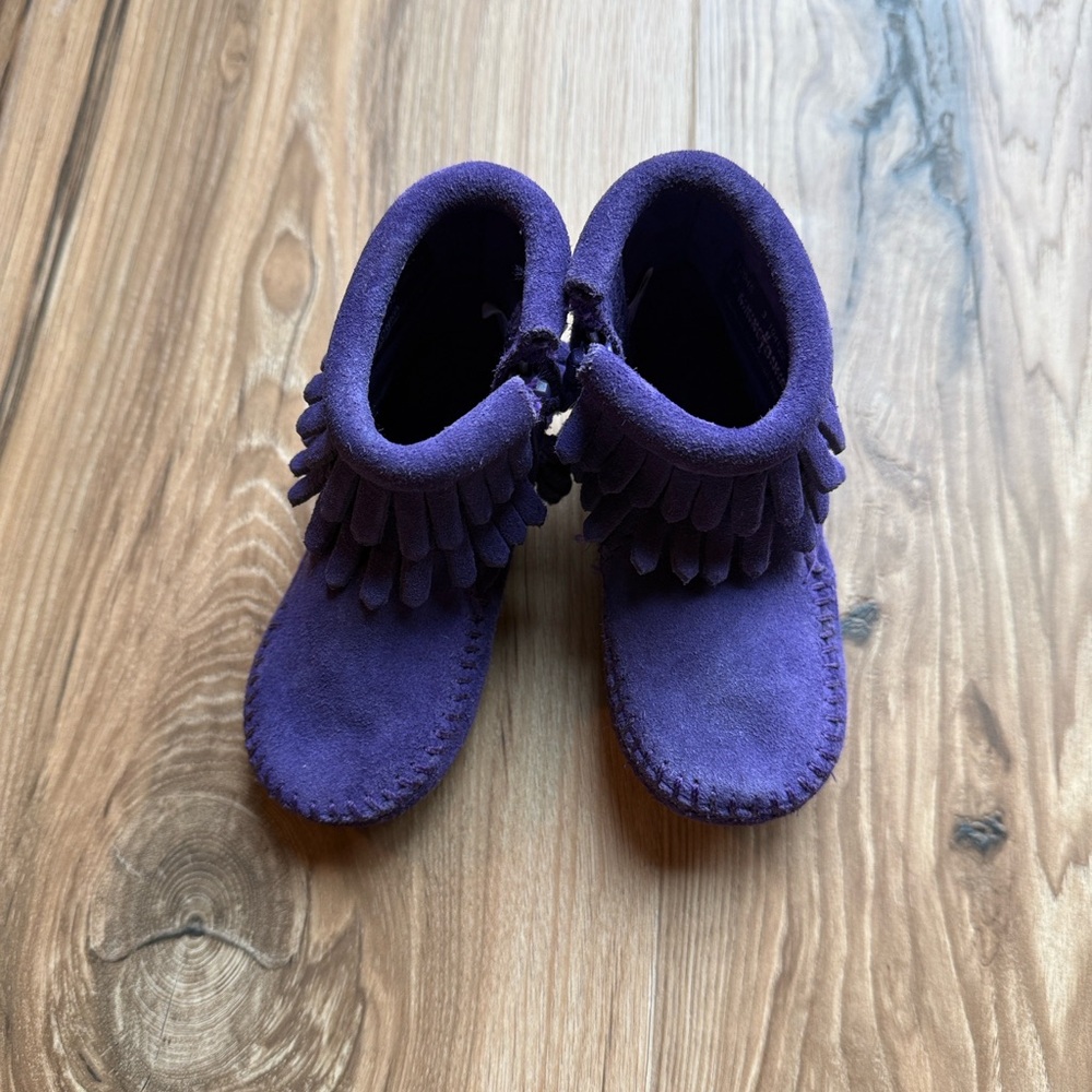 Purple Minnetonka Baby Fringe Moccasins Boots size 3